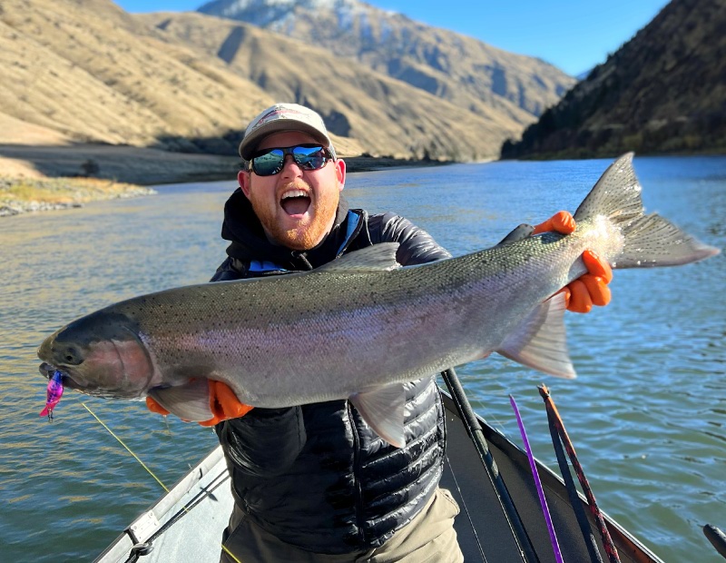 drift-boat-steelhead-guide
